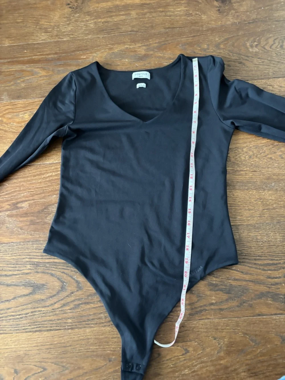 Aritzia Contour Black V-Neck Long Sleeve Bodysuit - Picture 12 of 13